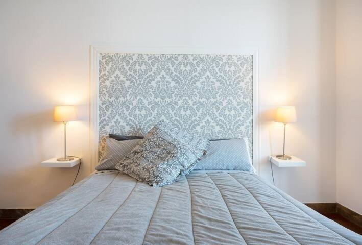 Vesuvius Suite - Elegante appartamento in centro Nápoles Exterior foto